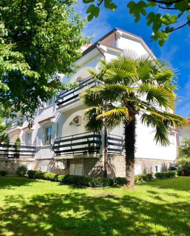 Apartments Bella Vita 2 Malinska Exterior photo